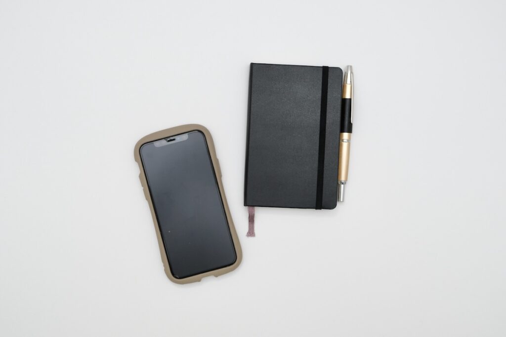 スマートフォンとモレスキンノート