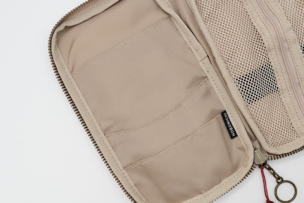 ひきだしポーチの中身