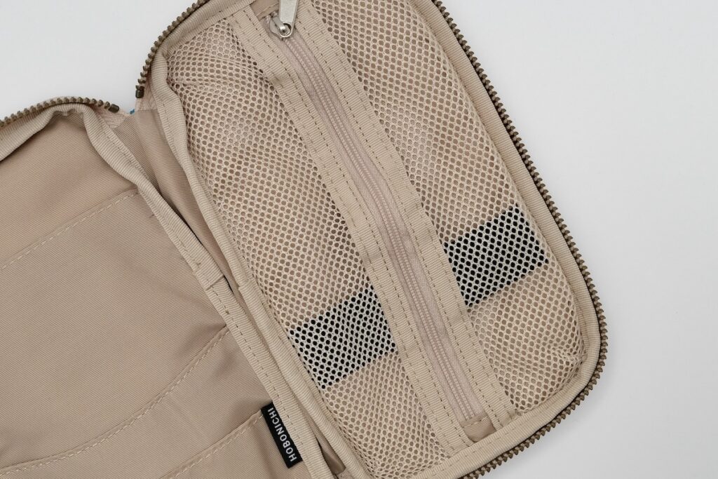 ひきだしポーチの中身