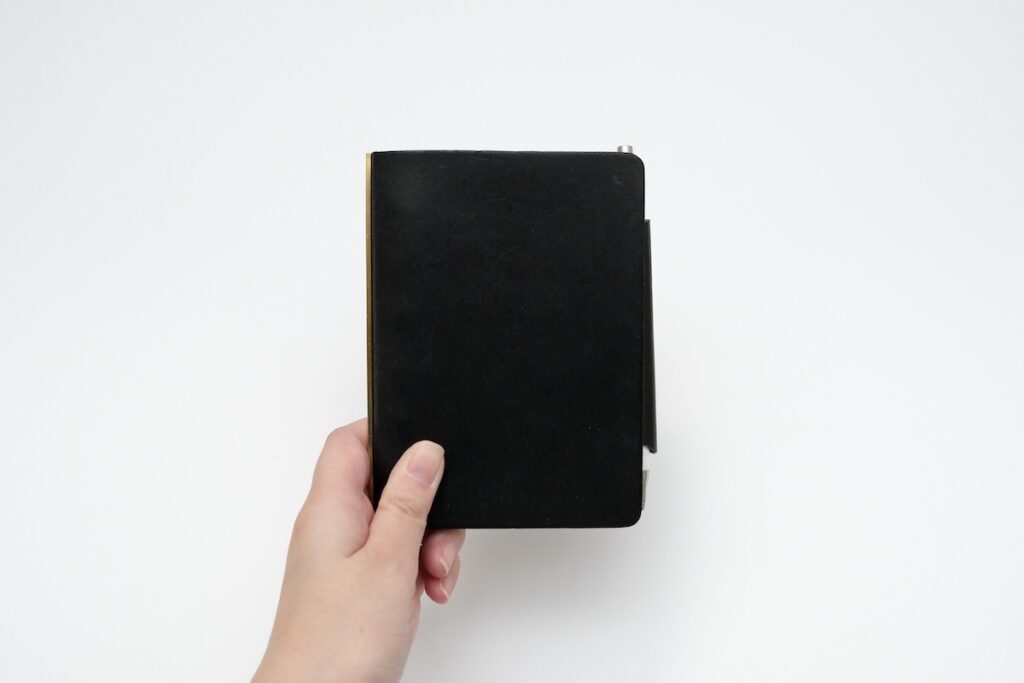 手に持ったシステム手帳プロッター